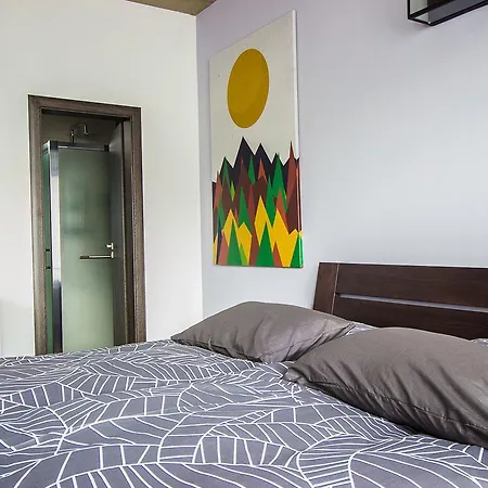 Hotel 63